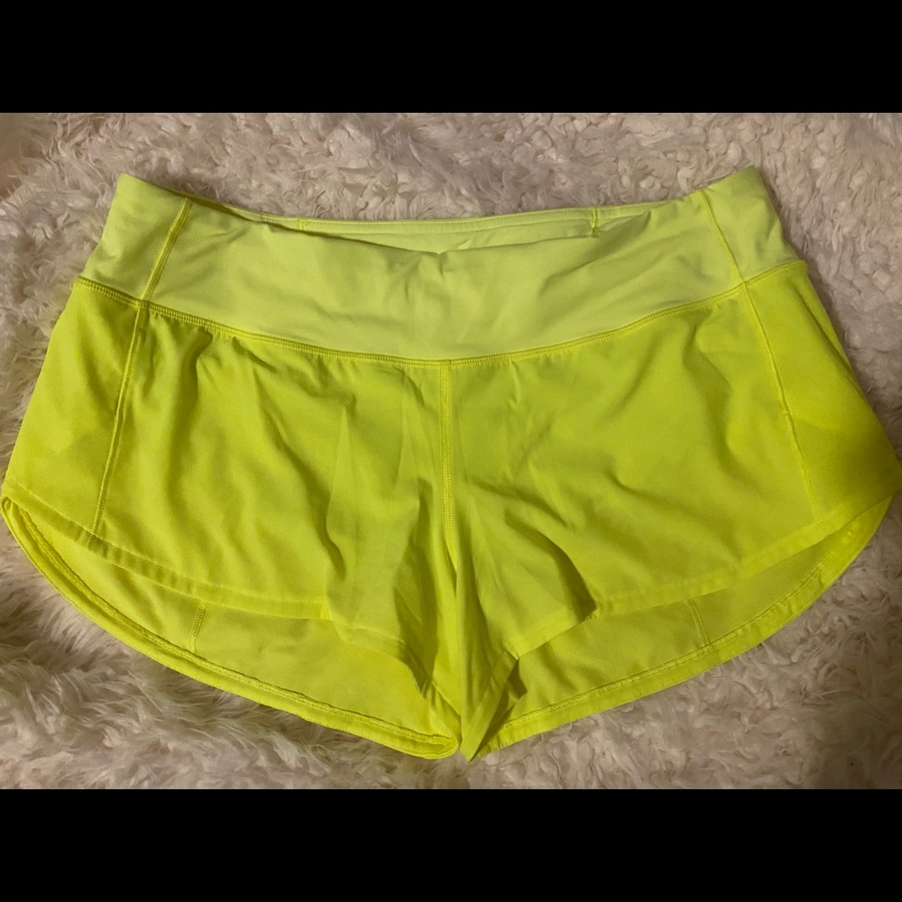 Lululemon highlighter yellow speed up shorts 2.5 size 8
